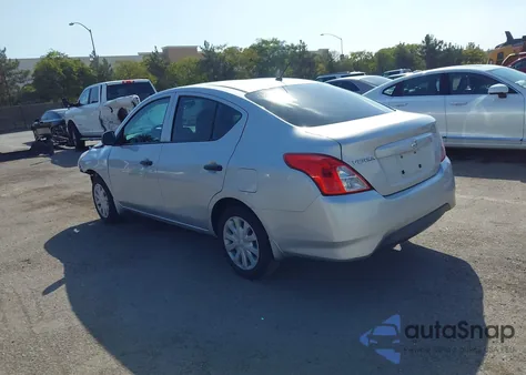 2015 Nissan Versa 1.6 S from USA, damaged, VIN 3N1CN7AP7FL801199